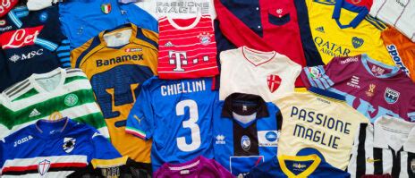 Siti per comprare maglie da calcio .